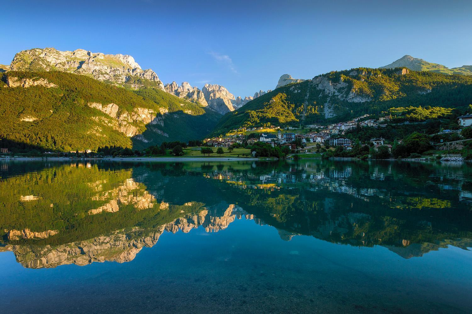 Hotel Zurigo Molveno Bagian luar foto
