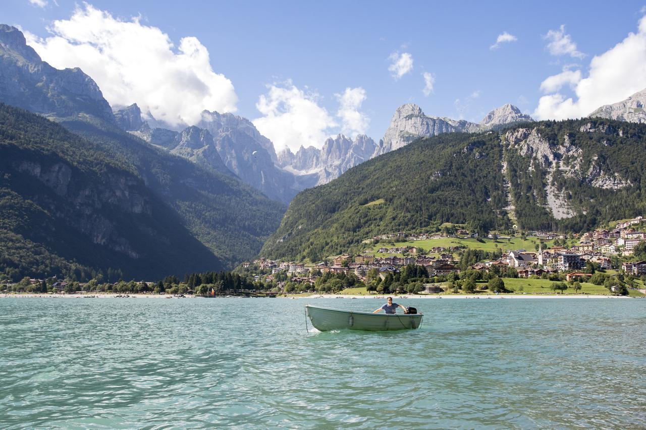 Hotel Zurigo Molveno Bagian luar foto