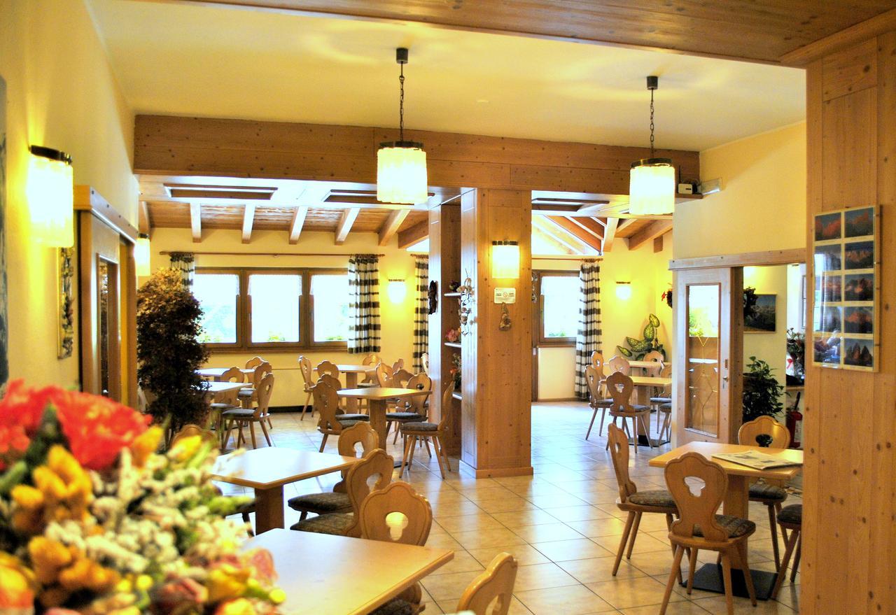Hotel Zurigo Molveno Bagian luar foto