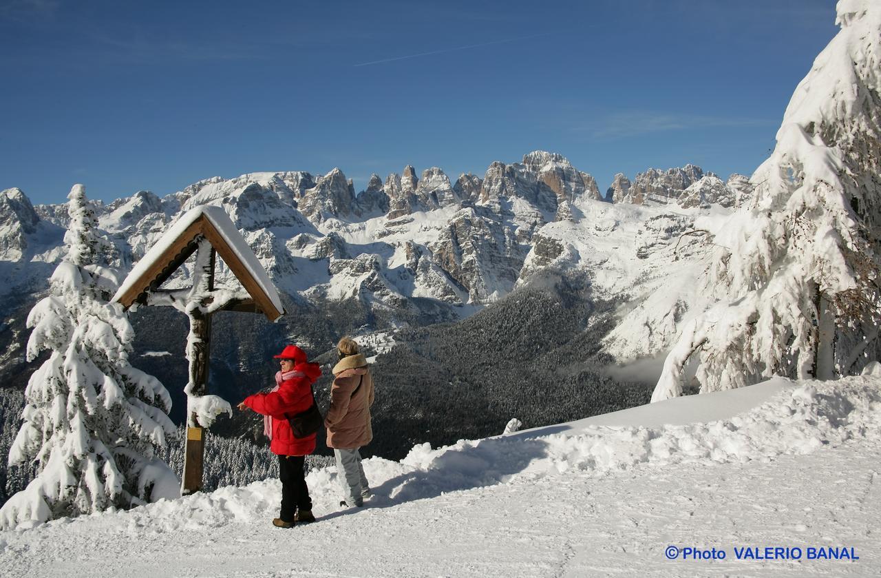Hotel Zurigo Molveno Bagian luar foto